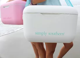 21 Quart Retro Cooler in White