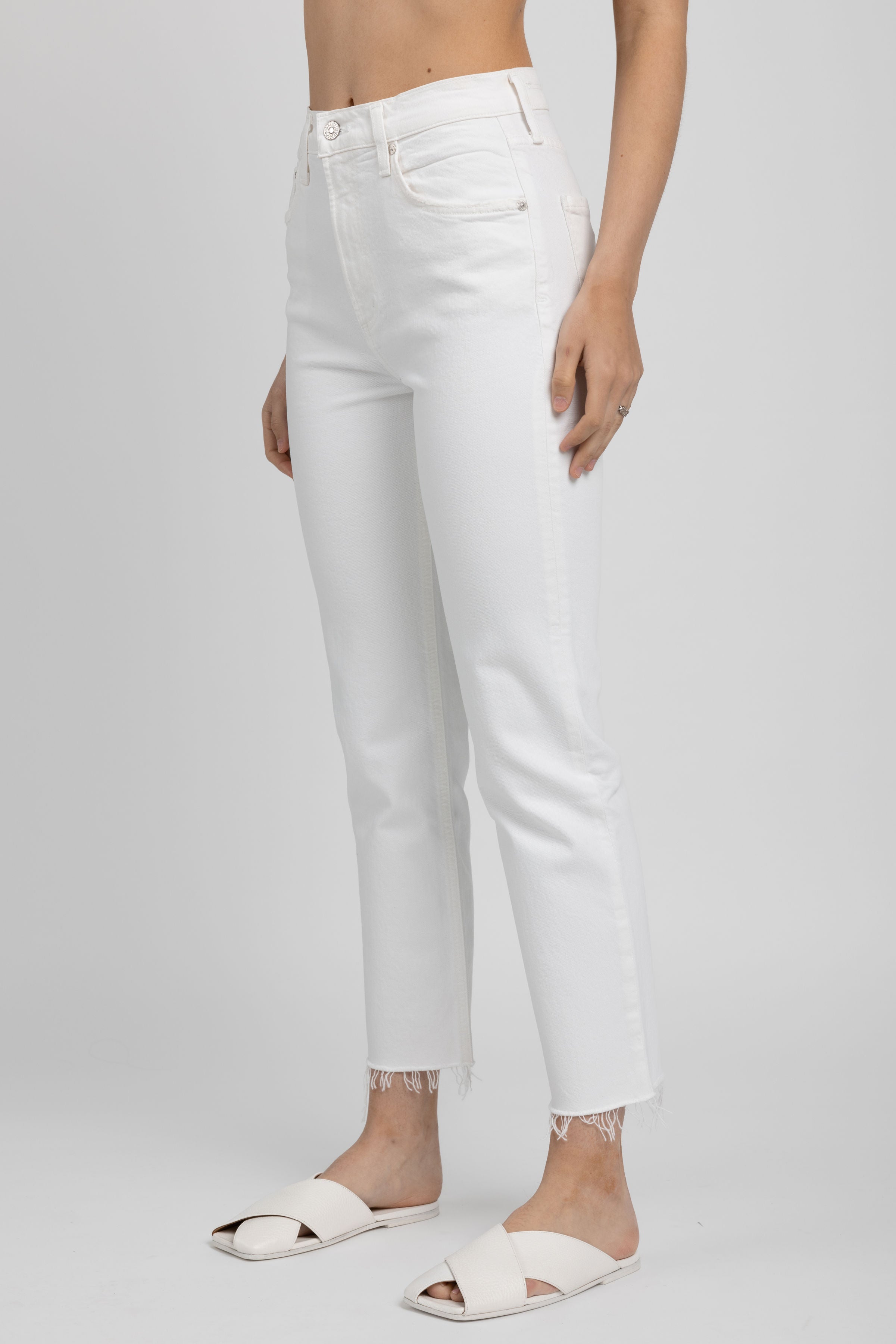 Daphne Crop Jean in Lucent