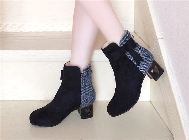 Heart shape hollow out bootie