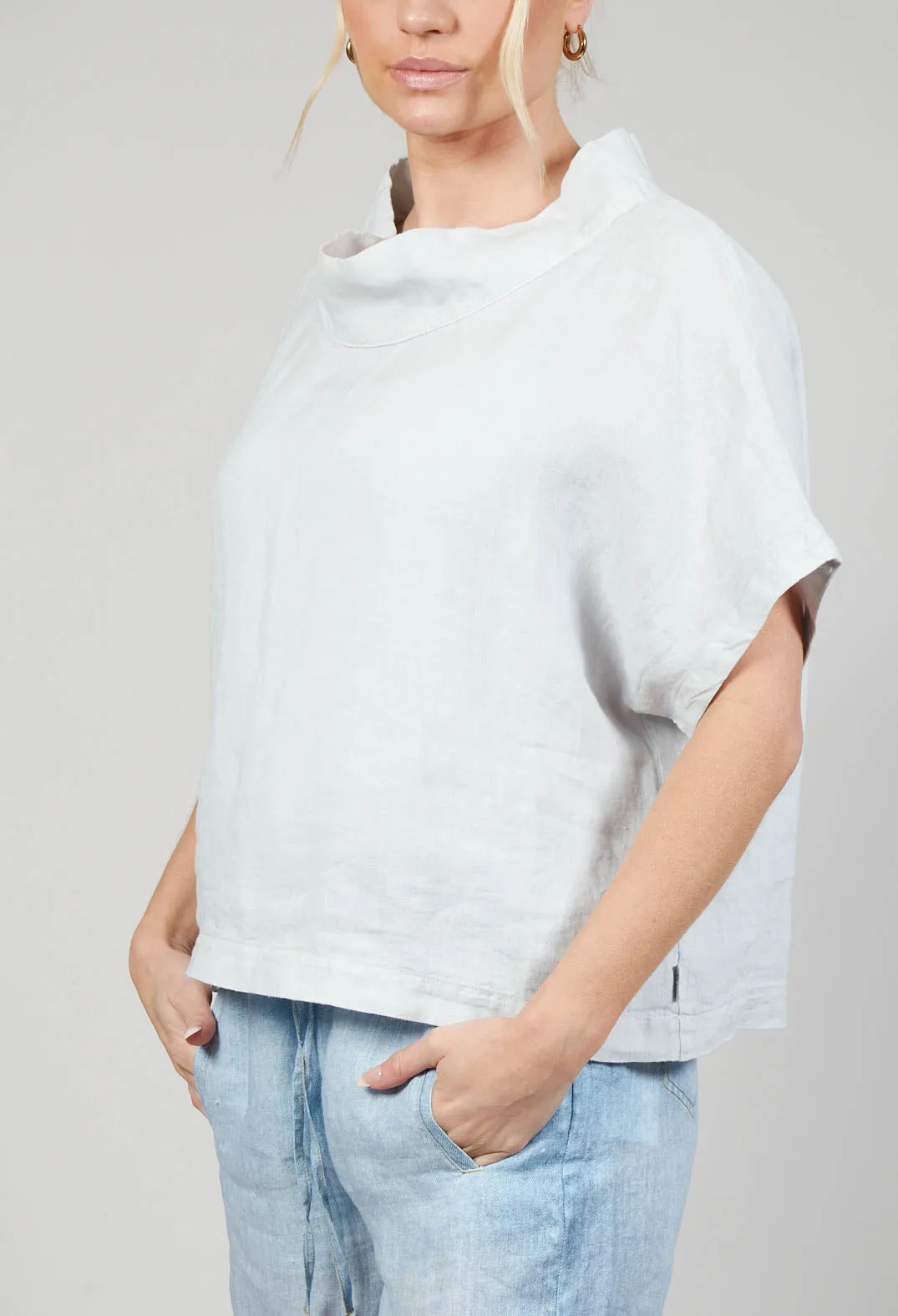 Linen Diva Top in Greige