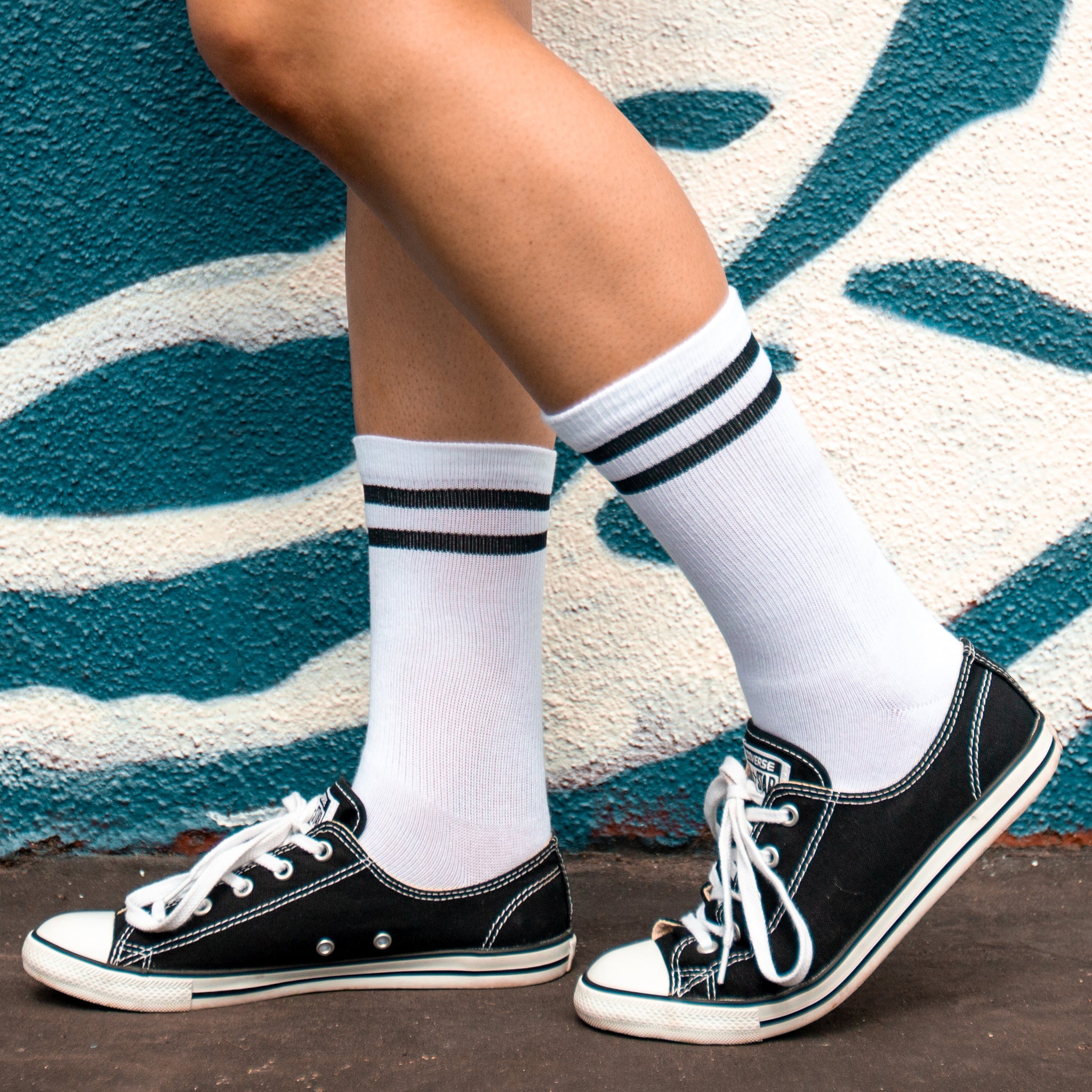 Medium - Basic Striped Crew Socks in Black or White - 3 Pack