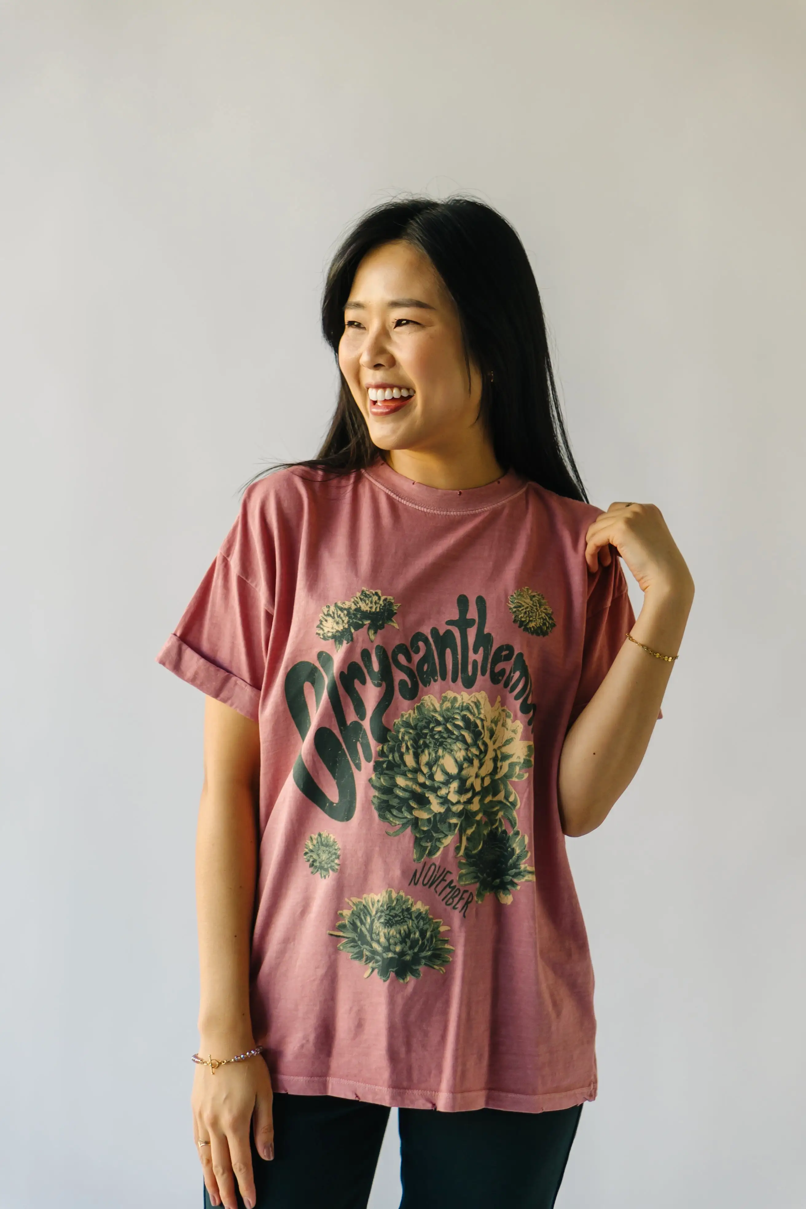 The November Chrysanthemum Tee in Dusty Pink